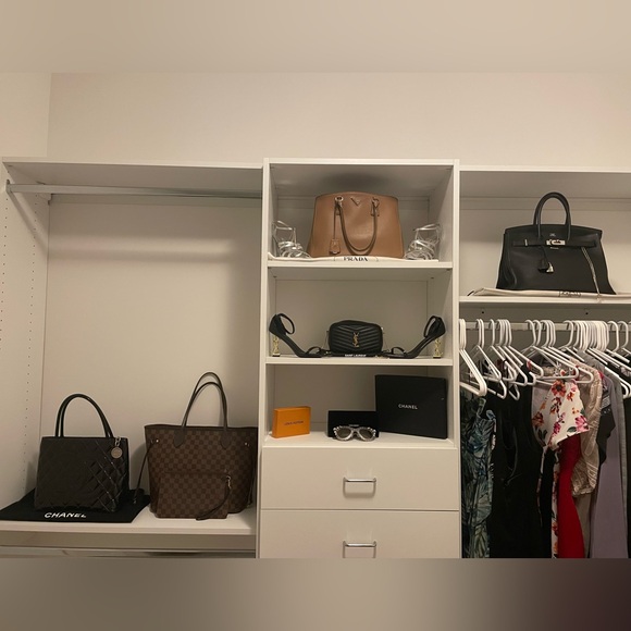 ~Meet Your Posh Ambassador: LJ DAYS~ - Picture 4 of 14